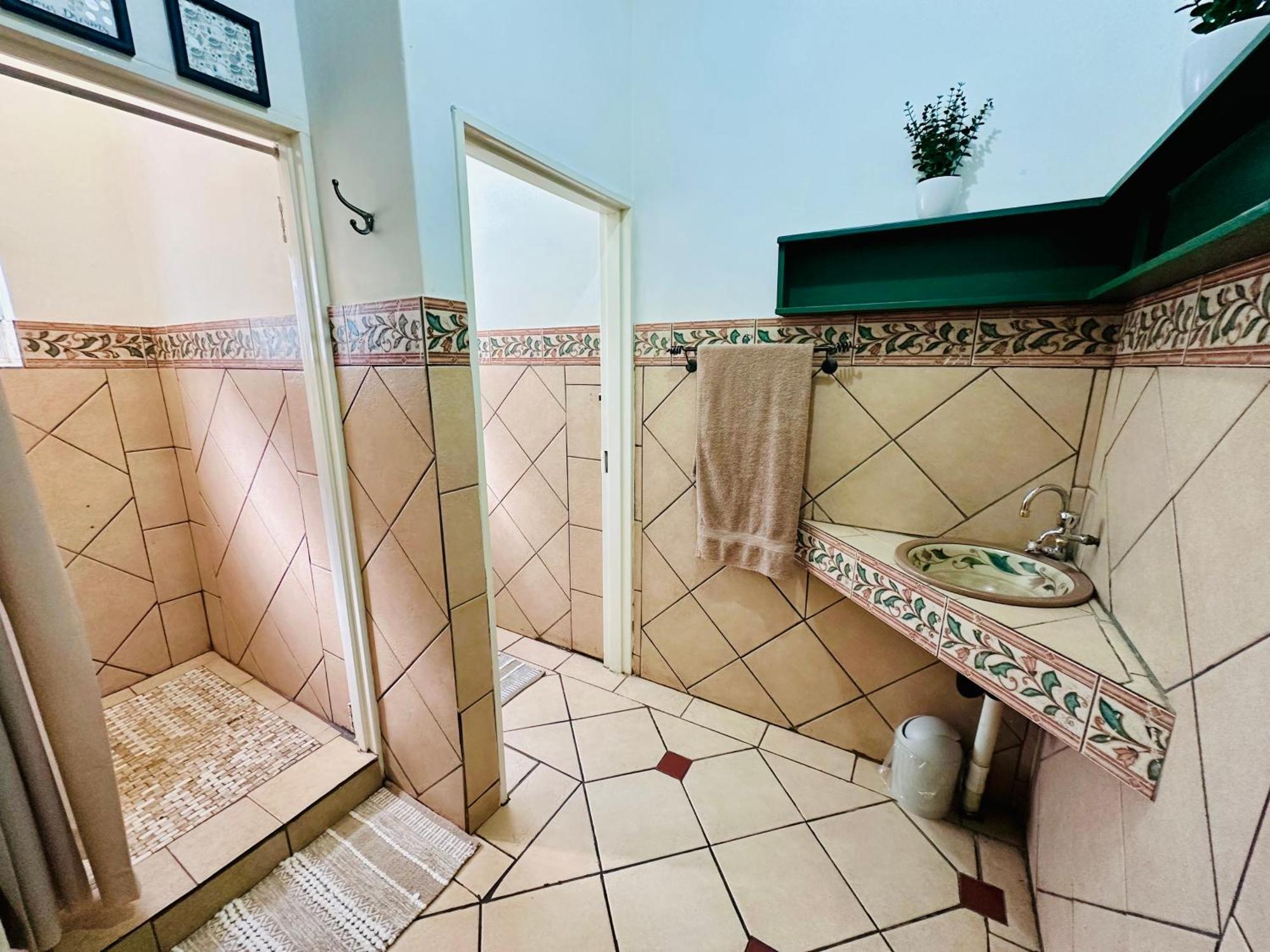 49Onmain Self Catering Holiday Home Sabie Bagian luar foto
